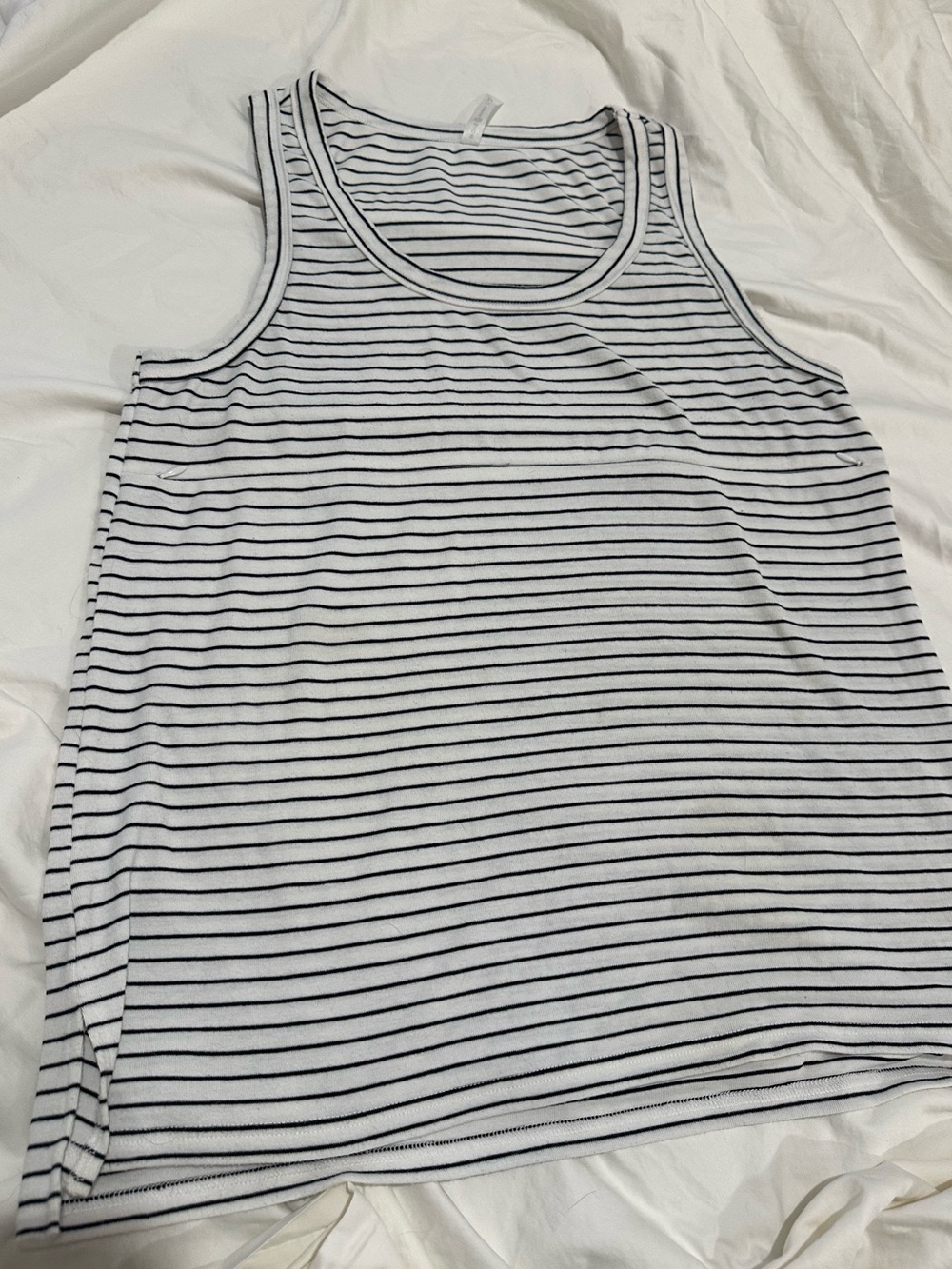 Movemama Striped Scoop Neck Zipper Nursing Tank